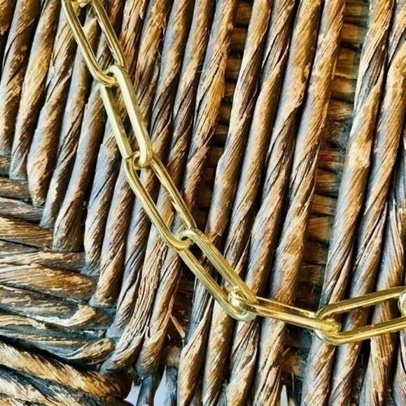 ✨💛 Chunky Gold High Shine Chainlink Necklace ✨NWOT✨ - Picture 2 of 10